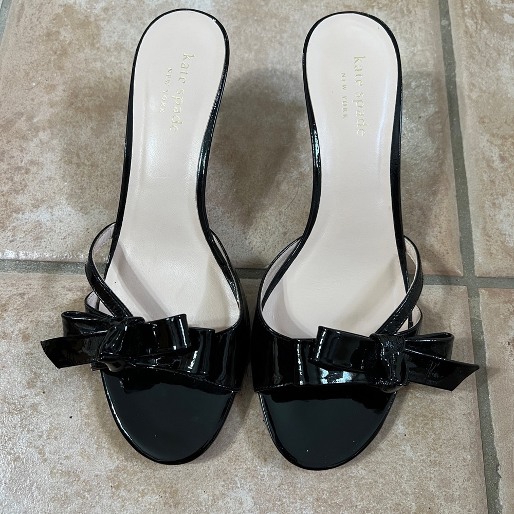 Kate Spade Black Women's 6.5 kitten heels patent leather with bow